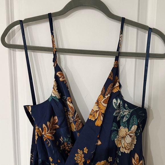 BNWT Hello Molly Floral Midi Dress - Navy and Beige - Picture 4 of 8